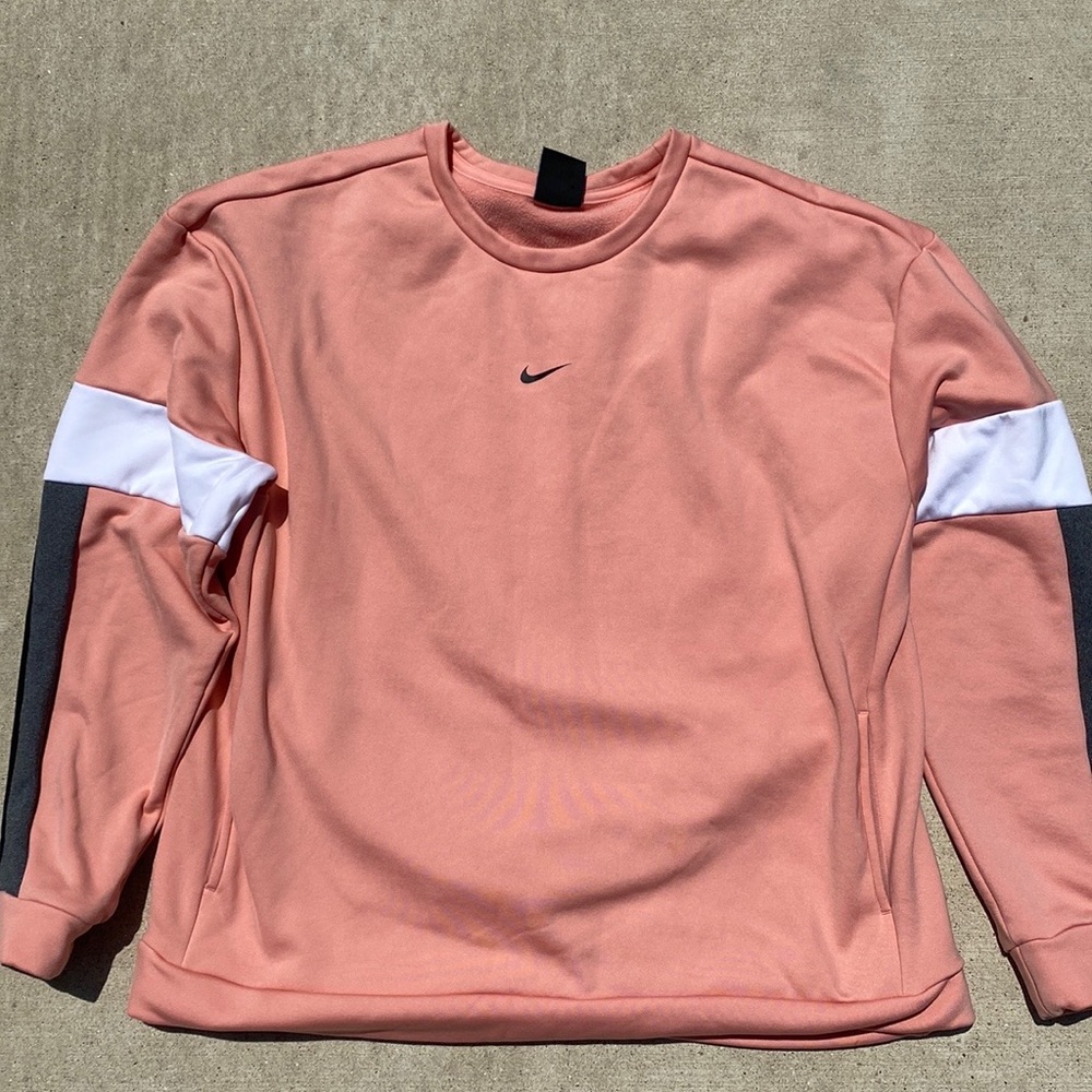 Nike thermal sweatshirt, size medium, slightly worn